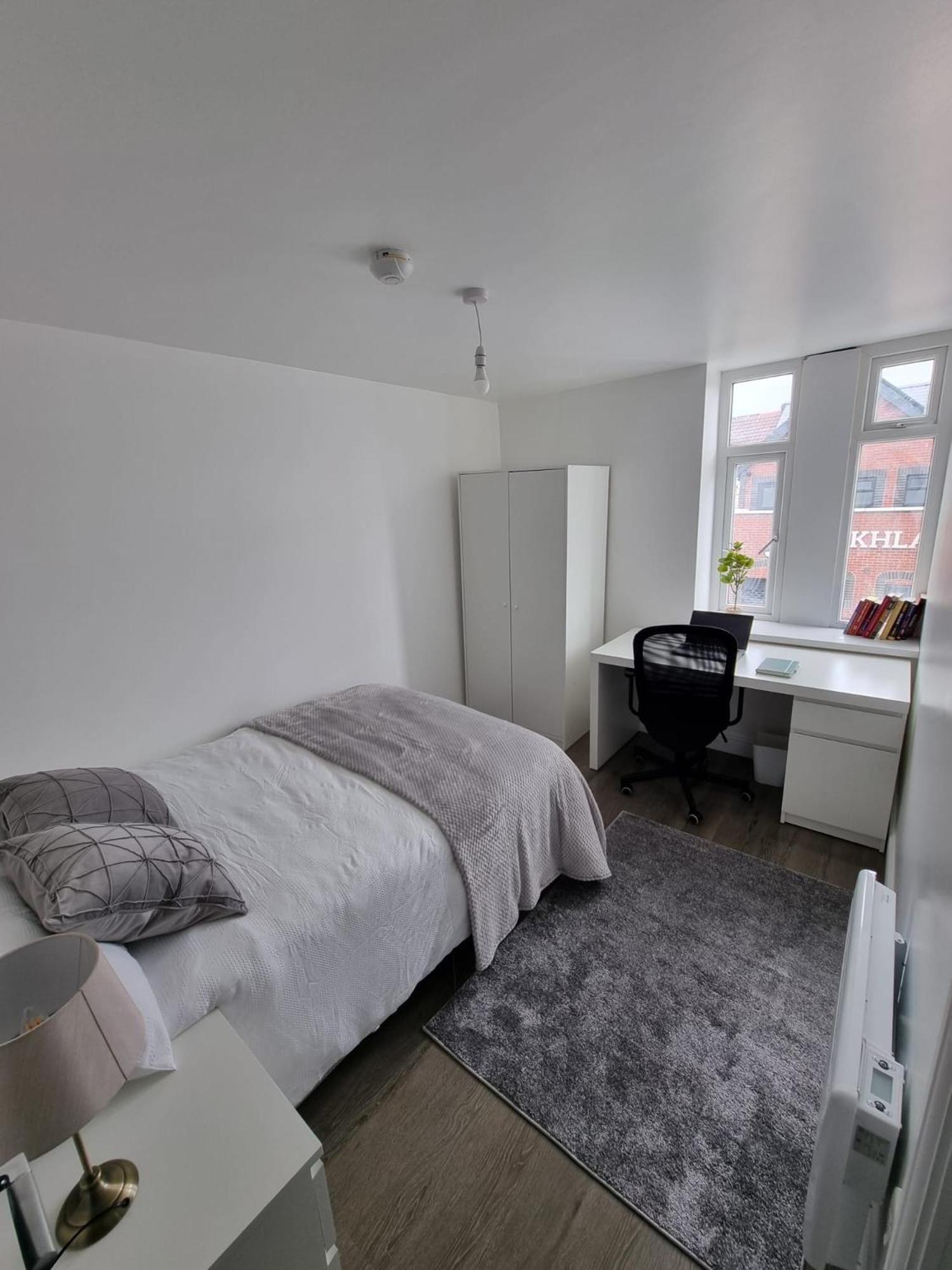 Modern Guesthouse, Fast Wi-Fi, Street Free Parking, Central, Fully Equipped 卡迪夫 客房 照片
